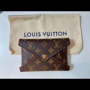 Louis Vuitton Kirigami Pochette in Medium